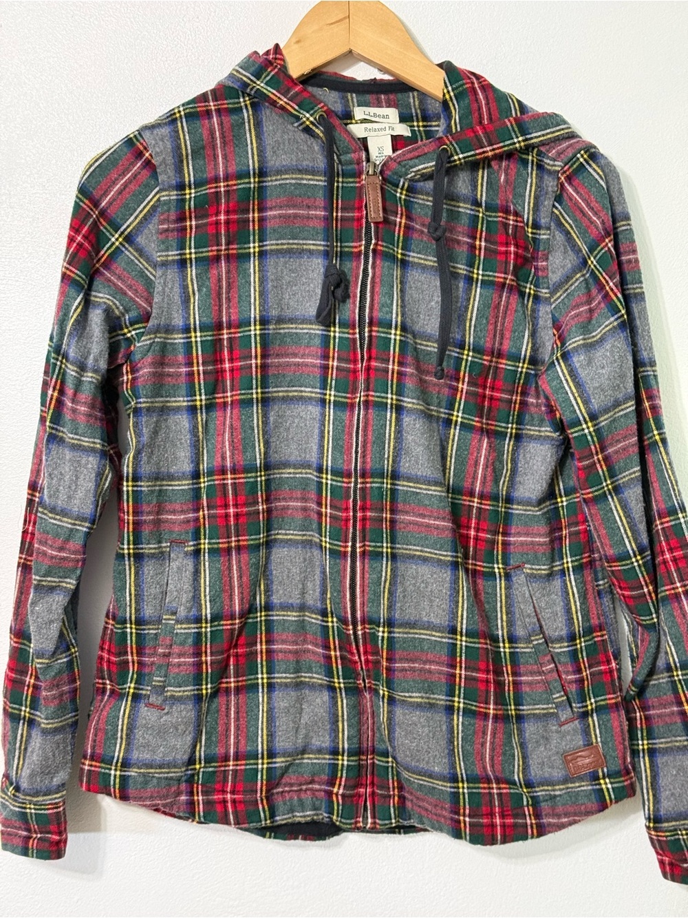 L.L. Bean Women's Scotch Plaid Flannel Shirt, Relaxed Zip Hoodie size XS